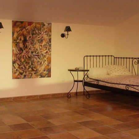 Casa Rural Lares Casas de Don Pedro Luaran gambar