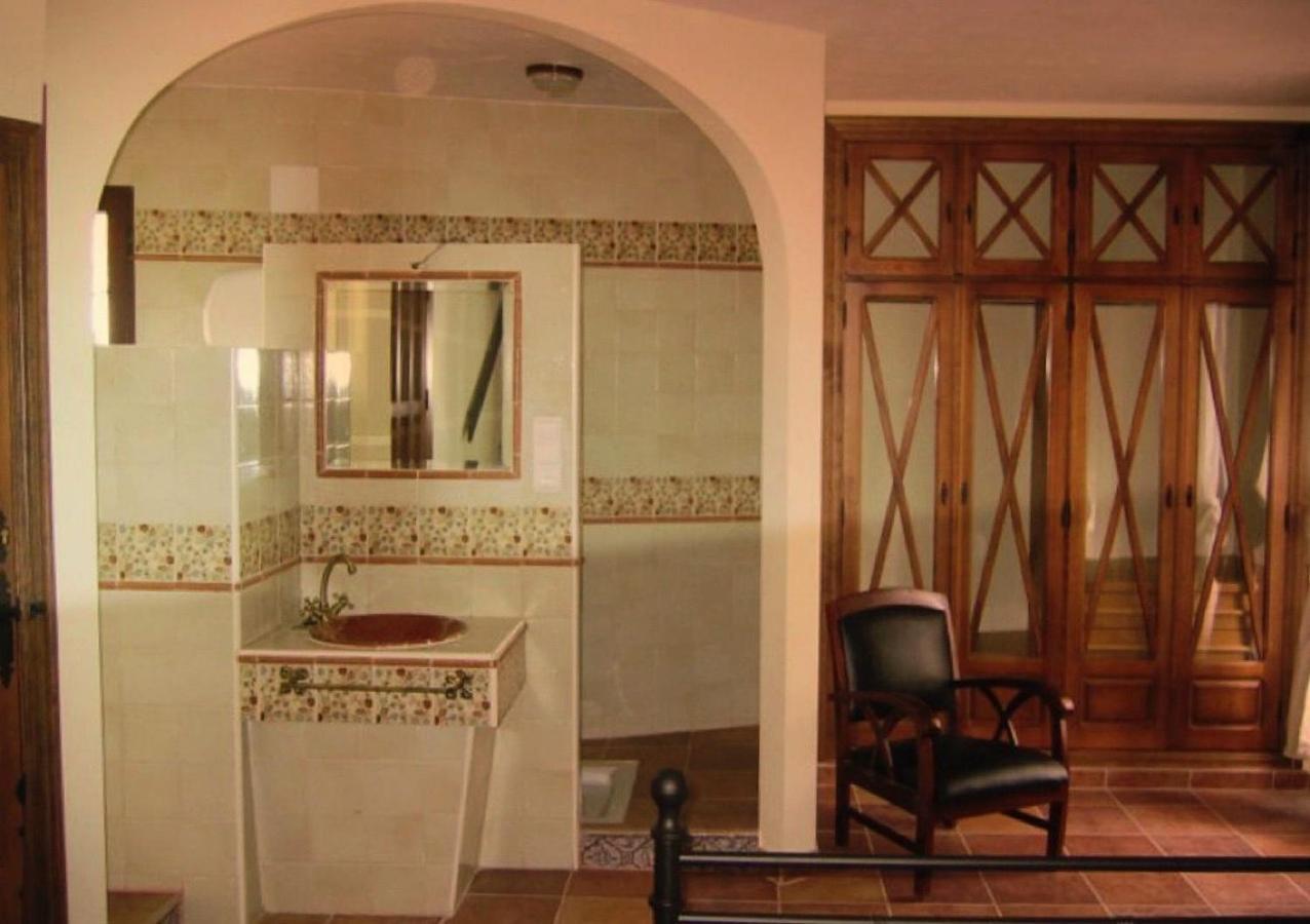 Casa Rural Lares Casas de Don Pedro Luaran gambar