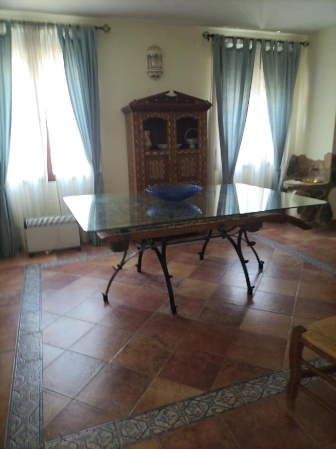 Casa Rural Lares Casas de Don Pedro Luaran gambar